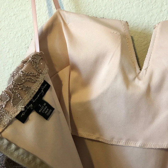 NWOT City Triangles Mauve Lace Off Shoulder Short Cocktail Party Dress Size 7 - Picture 3 of 4